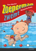 Zoeperman zwemt (Hardback)