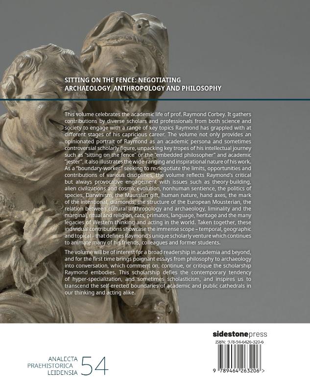 Sitting on the fence: Negotiating archaeology, anthropology and philosophy (Hardback)